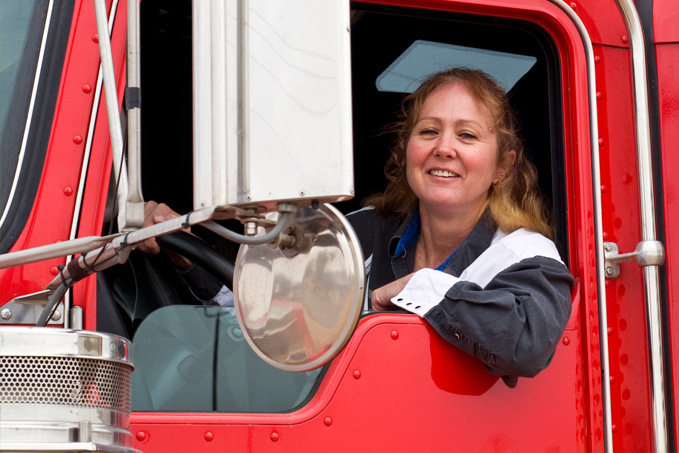 ABCO_Blog_BehindTheScenesBehindTheWheelWomenTruckDrivers_Hero